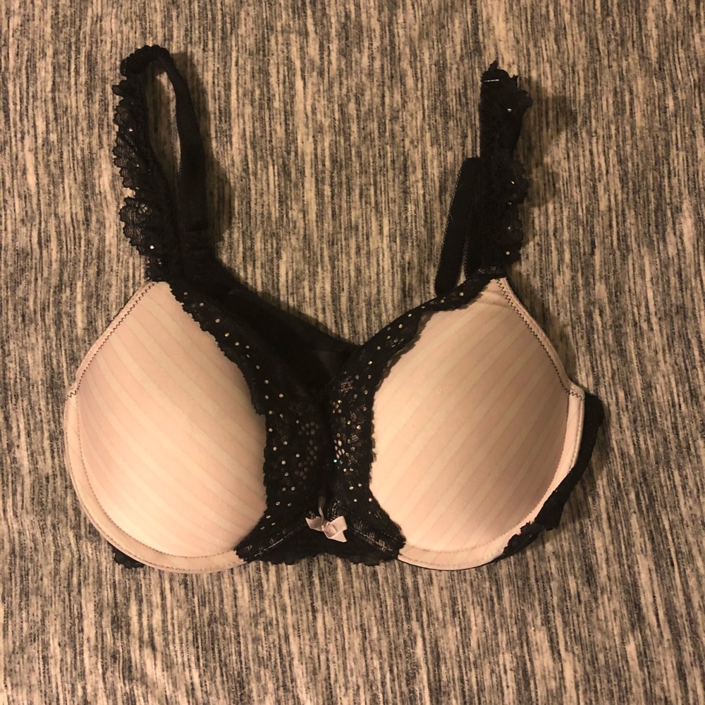 Black, pink, and white VS Very Sexy lingerie bra